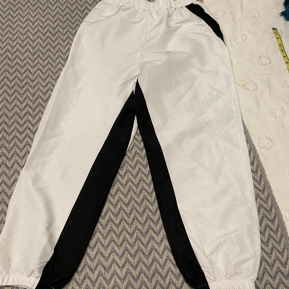 Weissman Mixify 2-Piece Set – Long Sleeve Crop Top & Contrast Joggers